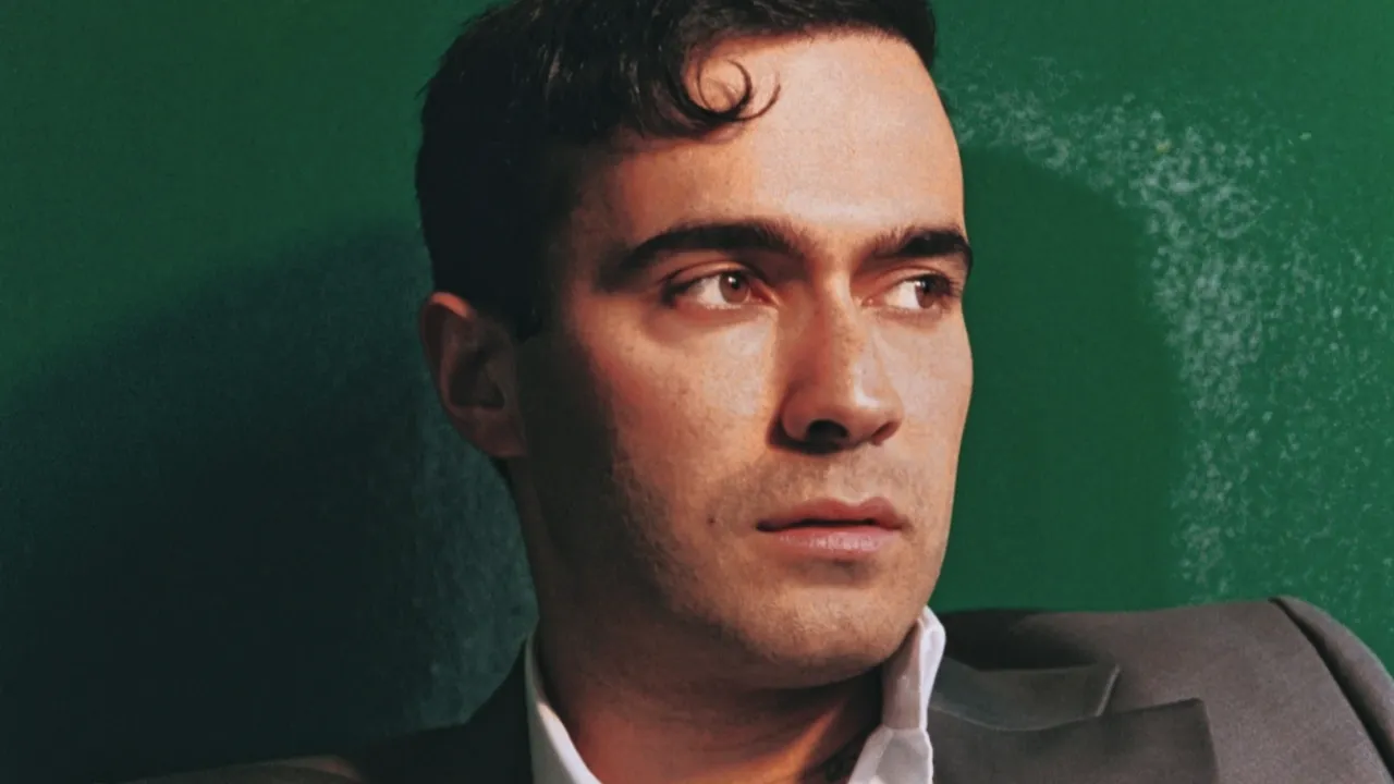 Mert Demir’den listeleri dağıtacak şarkı!