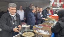 Bayrampaşa Balığa doydu... Hamsi yemek için saatlerce kuyrukta beklediler