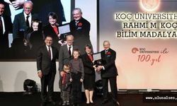 2022 Yılı Koç Üniversitesi Rahmi M. Koç Bilim Madalyası Prof. Dr. Bilge Yıldız'ın