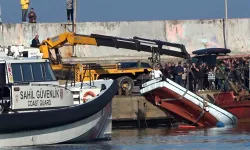 Batan tekne çıkarıldı... Balıkçıdan haber yok!