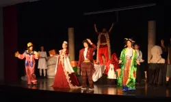 “Midas’ın Kulakları” tiyatrosu çocuklardan tam not aldı