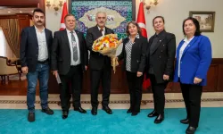 Bursa Valisi Ayyıldız'a TÜED Uludağ Şubesi'nden nezaket