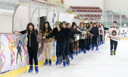 İzmir'de 'Buz Sporları Salonu' yeni sezona hazır