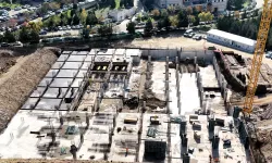 Kocaeli Umuttepe Kampüsü'nde camii ve otopark inşaatı yükseliyor