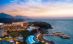 Gökhnan Tepe ve Ebru Gündeş Yılbaşında Elexus'ta sahne alacak