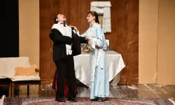 Balıkesir'de Çehov'un 'Bir Evlenme Teklifi'ne yoğun ilgi