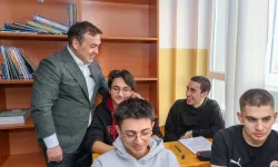 Bilecik'te Vali Sözer'den öğrencilere ziyaret