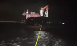 Çanakkale Boğazı'nda arızalanan kargo gemisi kurtarıldı