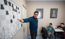 İstanbul Maltepe'de çocuklara satranç kursu