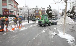 Kayseri Melikgazi hız kesmeden kar temizliği