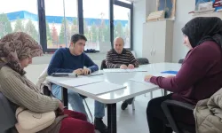 Kocaeli Çayırova'da görme engelli bireylere Kur'an-ı Kerim dersi