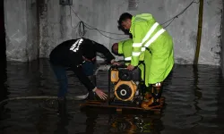 Manisa'da sağanak yağışta ekipler tüm gücüyle sahada