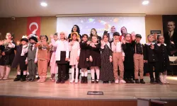 Minik öğrenciler Keçiören Belediyesi'nde bilimi sahneye taşıdı