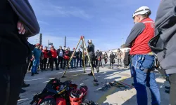 Afetlerde mahsur kalan hayvanlar unutulmayacak... Uygulamalı eğitim İzmir'de yapıldı