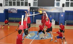 Artvinspor, kadın ve erkek bölgesel voleybol ligine hazırlanıyor