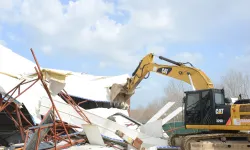 Bursa Nilüfer'de üç noktada yıkım