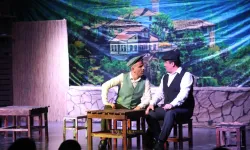 Bursa İnegöl'de 27 Mart 'Komşu Köyün Delisi' ile kutlandı