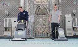 Bursa Osmangazi'de camilerde bayram temizliği