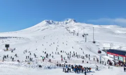 Rekortmen Erciyes yeni kayakseverleri bekliyor