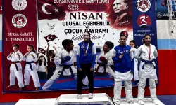 Bursa Büyükşehirli karateciler göz doldurdu