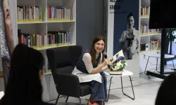 Bursa Nilüfer'de Nezaket Erden, 'Sennur Sezer' şiirleri okudu