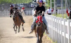 Bursa'nın Fethi'nin 700'üncü yılında 'Rahvan At Yarışları' heyecanı... 78 at birinciliğe koştu