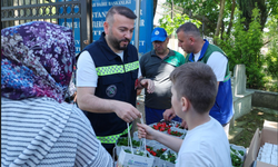 Arnavutköy‘de Bayram Öncesi Camiler ve Mezarlıklarda sıkı çılışma