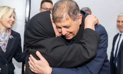 Emekli 'açız' dedi, Büyükşehir el uzattı