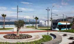 İzmir'in parklarında bayram öncesi bakım mesaisi