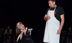 Bursa'da Kır Çiçekleri'nden 'Sevgili Doktor' performansı