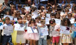İzmit Çınar Çocuk Evleri'nde karne coşkusu