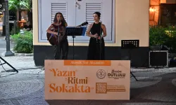 Akustik Yaz Akşamları ile müziğin ritmi Manisa'da