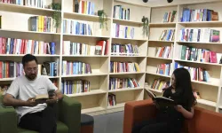 Ankara'da Esat Hâl'e Ruşen Keleş Kütüphanesi