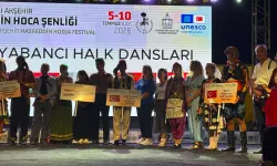 Efes Selçuk Halk Oyunları ekibinden muhteşem performans