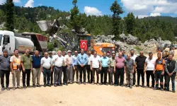 Mersin Gülnar'da 50 yıllık yol sorunu çözüldü