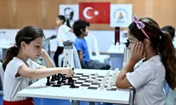 Satranç eğitimiyle çocuklar turnuvalara hazırlanıyor