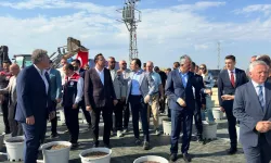 Bakan Yardımcısı Gizligider'den İpsala'da yaban mersini çiftliğine ziyaret