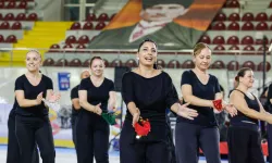 İzmir Büyükşehir'in Balkan dansları kursunda coşkulu final