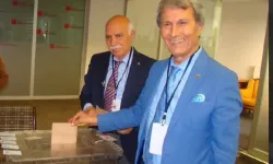 Kutlu Parti ilk olağan kurultayını yaptı... Yusuf Halaçoğlu yeniden Genel Başkan
