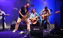 Manisa'da Evrencan Gündüz'den unutulmaz konser