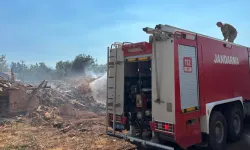 Antalya'da orman yangınlarına jandarmadan yoğun müdahale