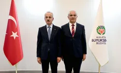 Bakan Uraloğlu'ndan Malatya'da Şehir Kütüphanesi'ne ziyaret