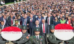 CHP'nin 103. kuruluş yıl dönümünde Anıtkabir'de anlamlı tören