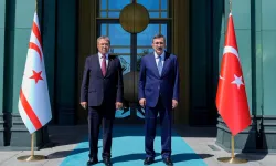 KKTC Başbakanı Ünal Üstel Külliye'de... Girne'de arama kurtarma çalışmaları titizlikle sürüyor