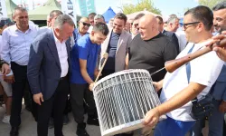 Kocaeli'de Başkan Büyükakın, Karadenizlilerin coşkusuna ortak oldu