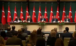 Yeni ekonomik hedefler açıklandı! Enflasyon tek haneye inecek... 2,1 milyon yeni istihdam sağlanacak