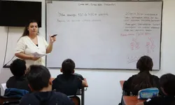 Antalya'da 8 bin öğrenciye ücretsiz eğitim desteği
