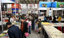 Balıkesir Kitap Fuarı'na yoğun ilgi
