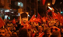 Binlerce Denizlili Cumhuriyet için yürüdü