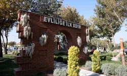 Konya'da Karatay Kültür Merkezi'ne yoğun ilgi